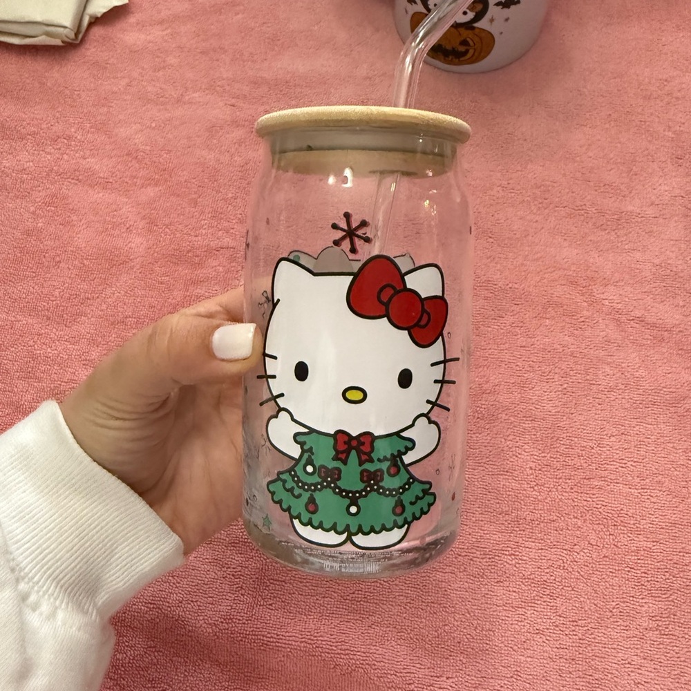 Hello Kitty Christmas Glass Tumbler